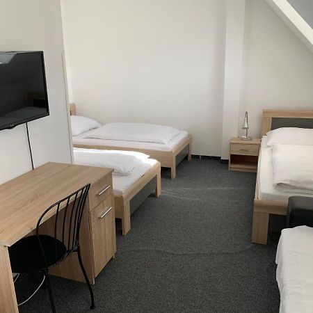 Penzion Holiday Trnava Extérieur photo