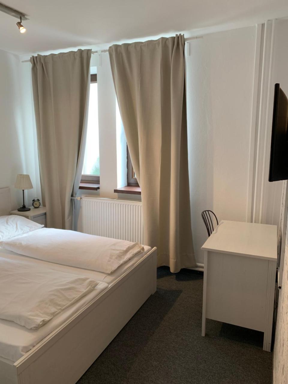 Penzion Holiday Trnava Extérieur photo