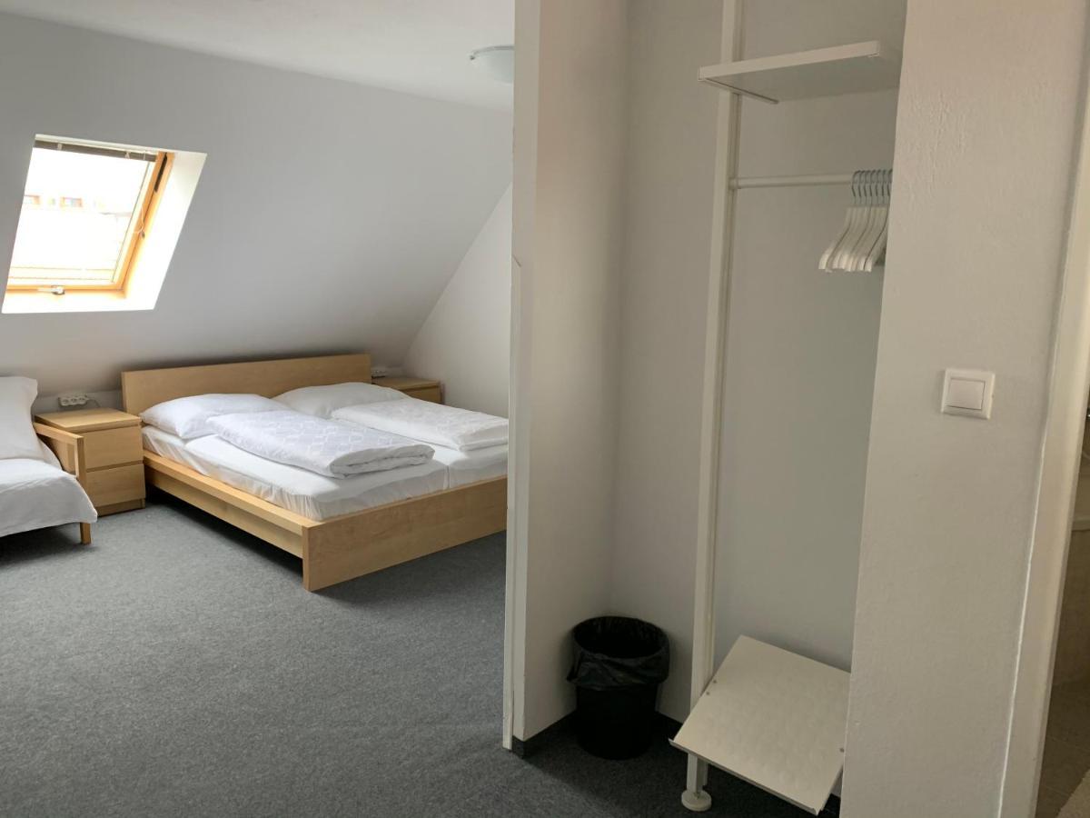 Penzion Holiday Trnava Extérieur photo