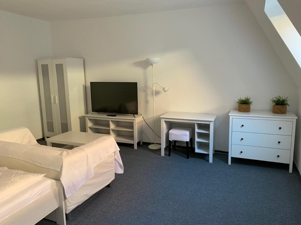 Penzion Holiday Trnava Extérieur photo